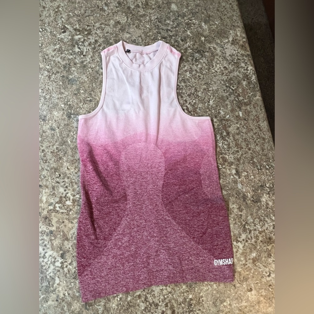 Cute ombré Gymshark tank